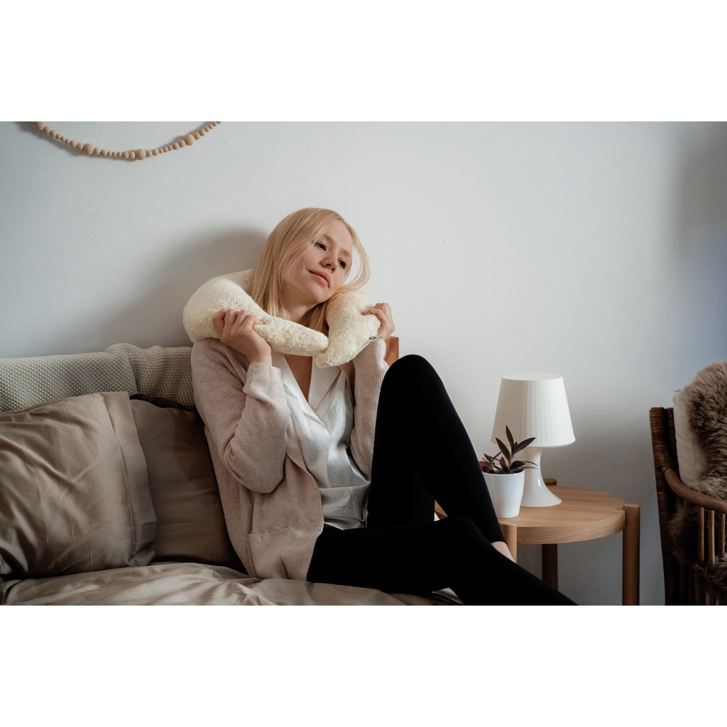 Nursing and Neck Cushion | white Nursing and Neck Cushion | white